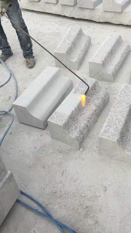 10cm厚芝麻灰花岗岩价格分析及加工要点